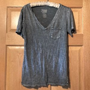 acid wash V-neck